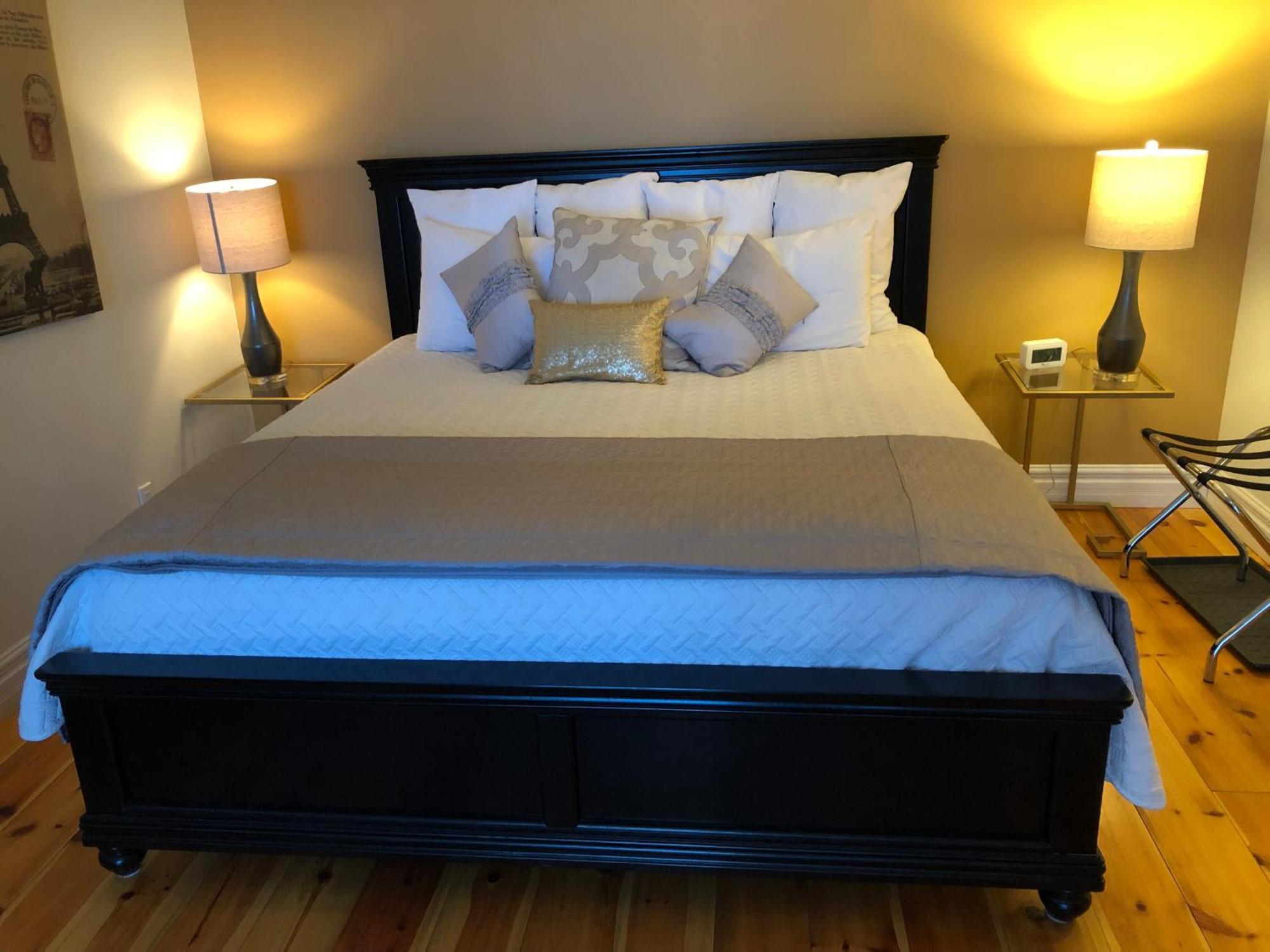 Belle De Nuit Hotel Wakefield Bagian luar foto