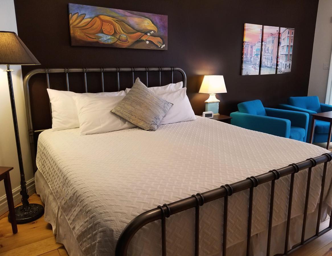 Belle De Nuit Hotel Wakefield Bagian luar foto